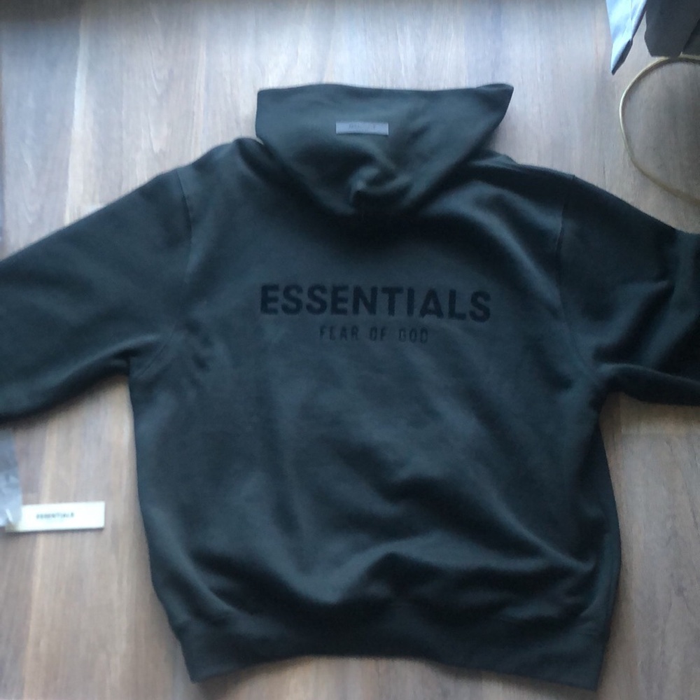 Fear of God Essentials Black Sweatshirt - Picture 3 of 5